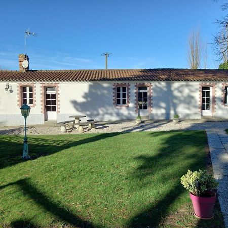 Gite Le Plessis Villa Saint-Urbain  ภายนอก รูปภาพ